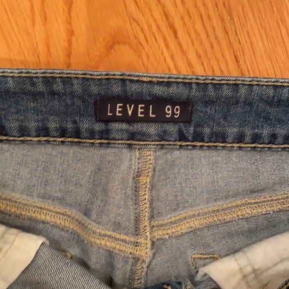 Level 99 denim distressed shorts - Picture 2 of 5